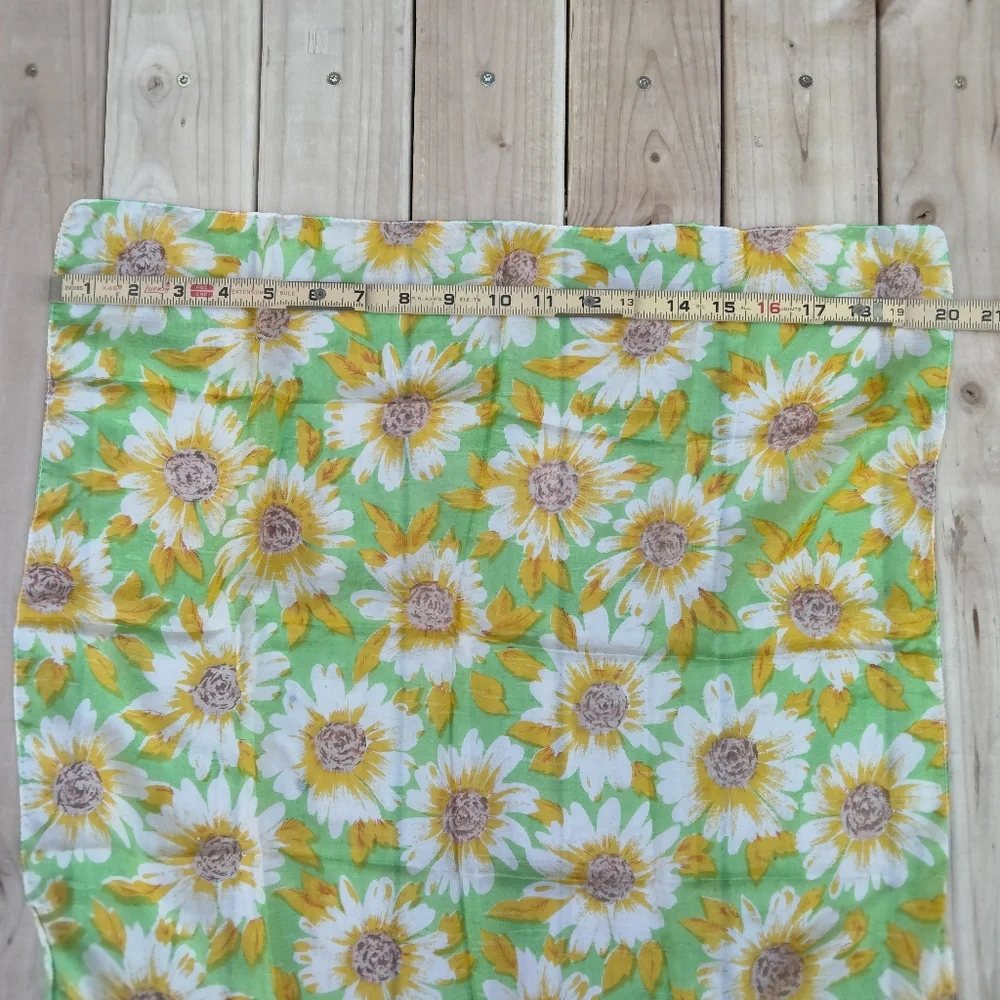 Floral Print Y2K Women's Square Scarf in Green & Yellow 20